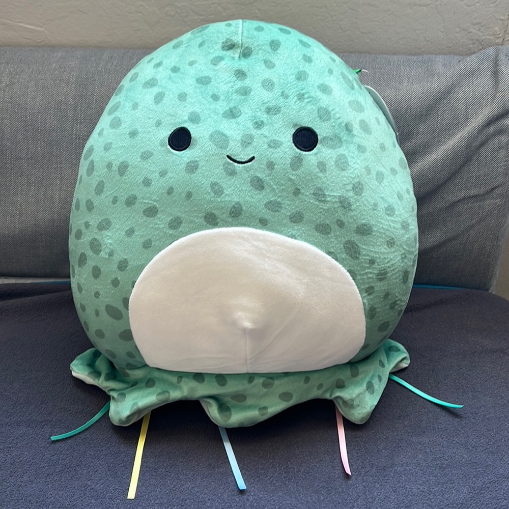 Squishmallow jellyfish Forina size medium NWT